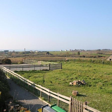 Les Gites Aux Volets Roses Landunvez Dış mekan fotoğraf